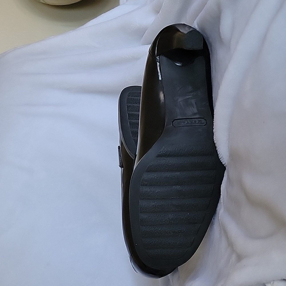 Coach Shoes - Picture 4 of 5